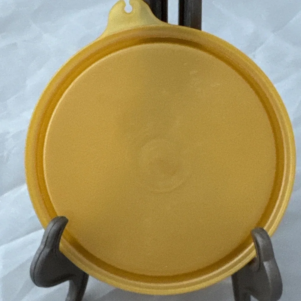 Vintage Tupperware Lid Seal 229‎ Gold Replacement C tab